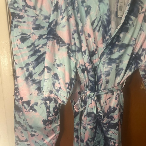 🥰 *** VERY RARE *** Adidas Satin Kimono Pants Set !!!!! NWT !!! Never worn. - Picture 5 of 5